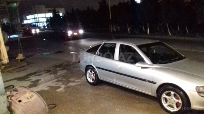Opel Vectra 1997, 237,511 km - 2.0 l - Bakı