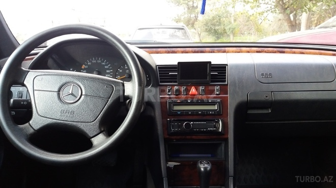 Mercedes C 200 1999, 239,000 km - 2.2 l - Bakı