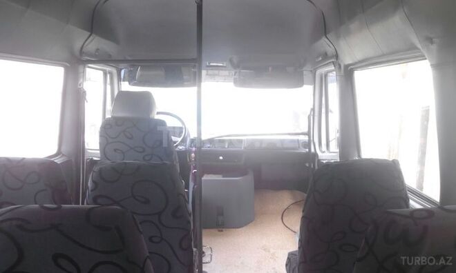 Mercedes 208 D 1992, 180,000 km - 2.3 l - Bakı
