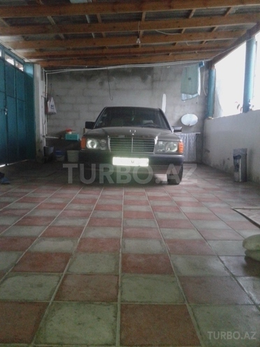 Mercedes 190 1992, 2,000 km - 0.2 л - Quba