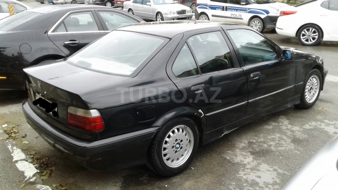 BMW 318 1993, 455,000 km - 1.8 l - Bakı