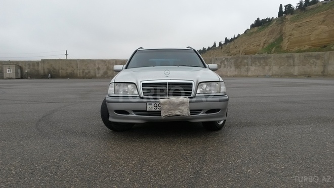 Mercedes C 220 2000, 255,000 km - 2.2 l - Bakı