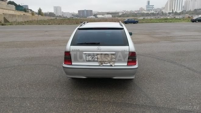 Mercedes C 220 2000, 255,000 km - 2.2 l - Bakı