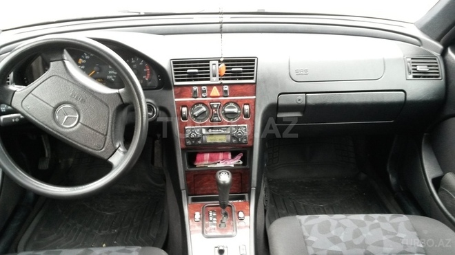 Mercedes C 220 2000, 255,000 km - 2.2 l - Bakı
