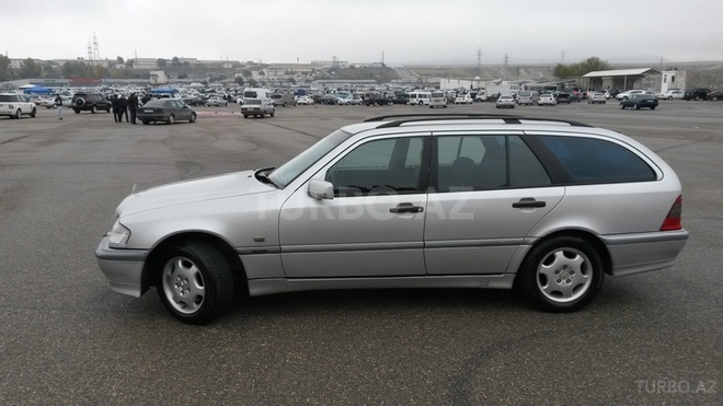 Mercedes C 220 2000, 255,000 km - 2.2 l - Bakı