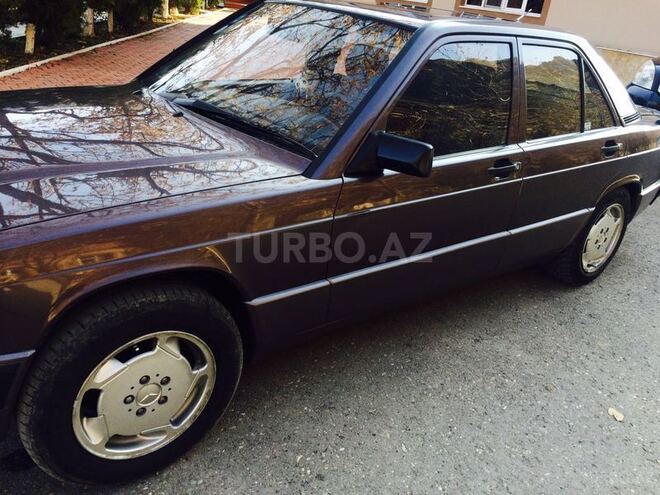 Mercedes 190 1991, 270,567 km - 1.8 l - Bakı