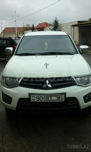 Mitsubishi L200 2014, 45,000 km - 2.5 л - Bakı