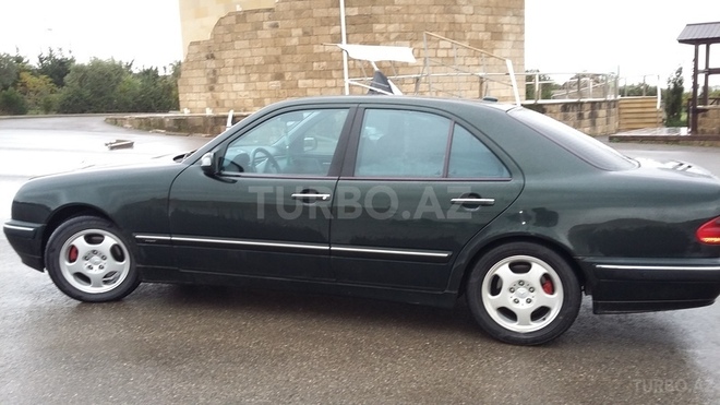 Mercedes E 270 2000, 256,531 km - 2.7 l - Bakı