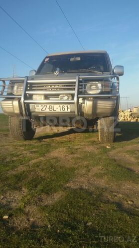 Mitsubishi Pajero 1992, 303,000 km - 0.3 l - Bakı