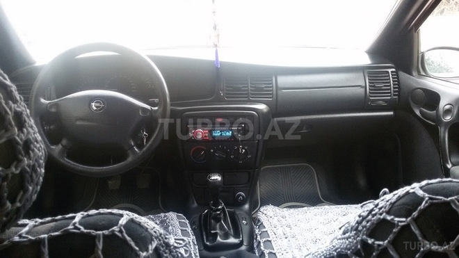 Opel Vectra 1988, 260,000 km - 1.8 л - Şəmkir