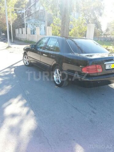Mercedes E 200 1996, 300,000 km - 2.0 l - Mingəçevir