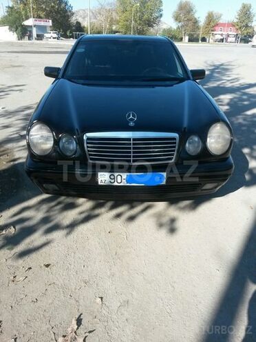 Mercedes E 200 1996, 300,000 km - 2.0 l - Mingəçevir