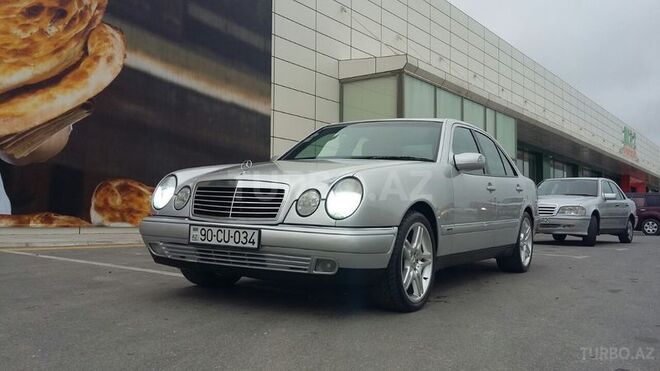 Mercedes E 320 1999, 1,956,000 km - 3.2 л - Bakı