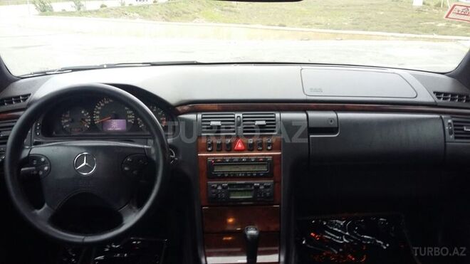 Mercedes E 320 1999, 1,956,000 km - 3.2 л - Bakı