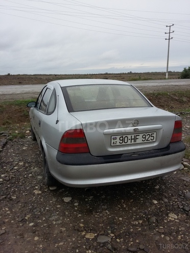 Opel Vectra 1996, 360,000 km - 1.6 l - Bakı