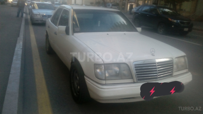 Mercedes E 220 1994, 280,600 km - 2.2 l - Bakı