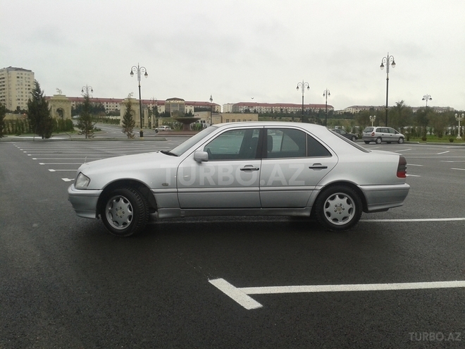 Mercedes C 240 1998, 298,900 km - 2.4 l - Sumqayıt