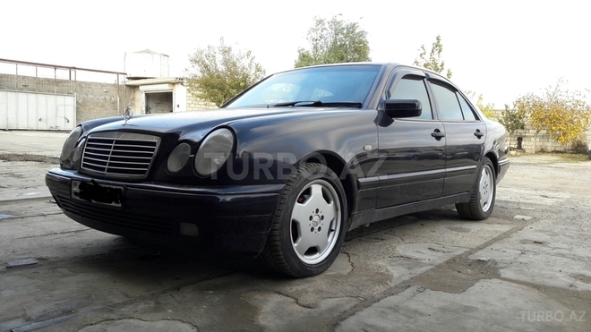 Mercedes E 240 1998, 258,000 km - 2.4 l - Bakı