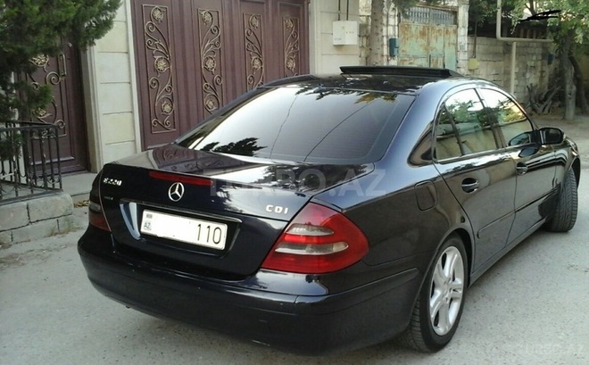 Mercedes E 220 2002, 280,000 km - 2.2 l - Bakı