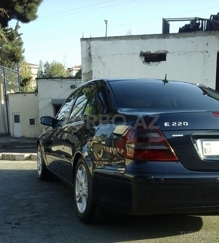 Mercedes E 220 2002, 280,000 km - 2.2 l - Bakı