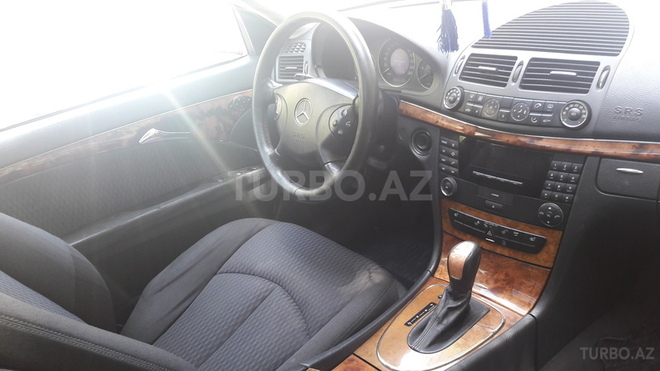 Mercedes E 270 2002, 168,000 km - 2.7 l - Bakı
