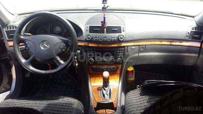 Mercedes E 280 2005, 272,500 km - 3.0 l - Bakı