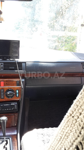 Mercedes E 320 1994, 256,000 km - 3.2 l - Yevlax