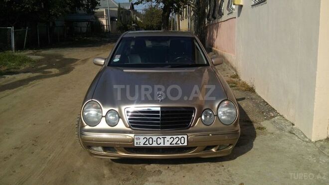 Mercedes E 240 2000, 260,000 km - 2.4 l - Gəncə