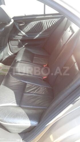 Mercedes E 240 2000, 260,000 km - 2.4 l - Gəncə
