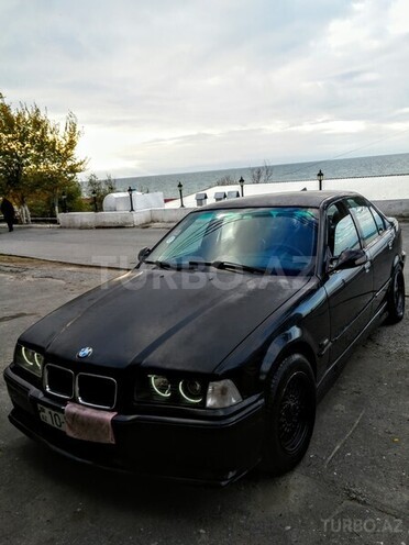 BMW 318 1994, 302,000 km - 1.8 l - Bakı
