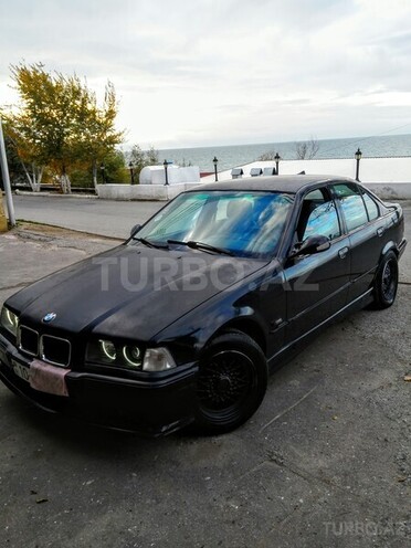 BMW 318 1994, 302,000 km - 1.8 l - Bakı