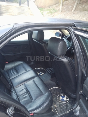 BMW 318 1994, 302,000 km - 1.8 l - Bakı