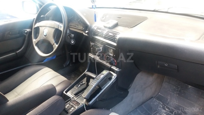 BMW 525 1993, 300,000 km - 2.5 л - Bakı