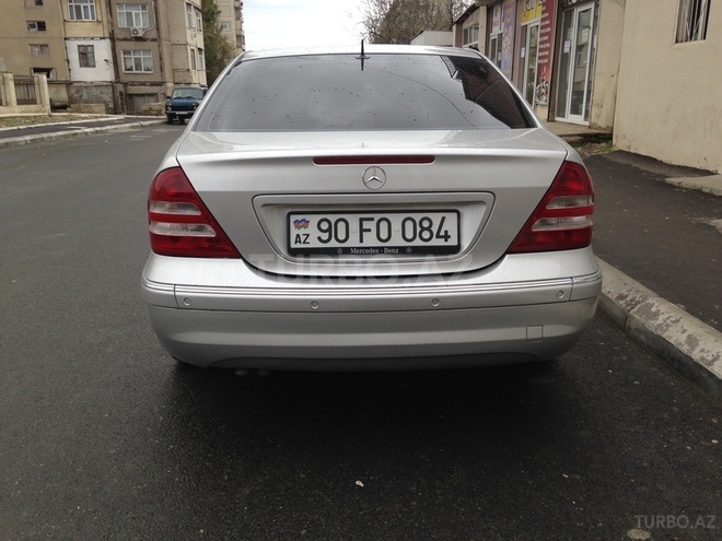 Mercedes C 320 2000, 309,000 km - 3.2 l - Bakı