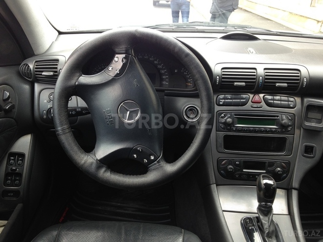 Mercedes C 320 2000, 309,000 km - 3.2 l - Bakı