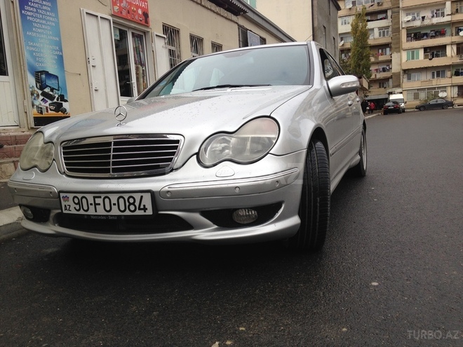 Mercedes C 320 2000, 309,000 km - 3.2 l - Bakı