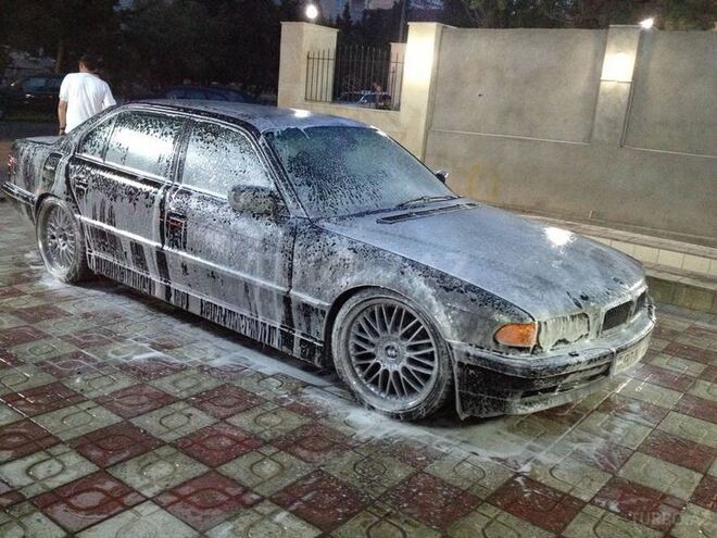 BMW 740 1999, 328,600 km - 0.4 l - Bakı