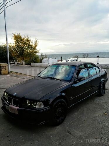 BMW 318 1994, 301,000 km - 1.8 l - Bakı