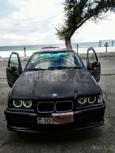 BMW 318 1994, 301,000 km - 1.8 l - Bakı