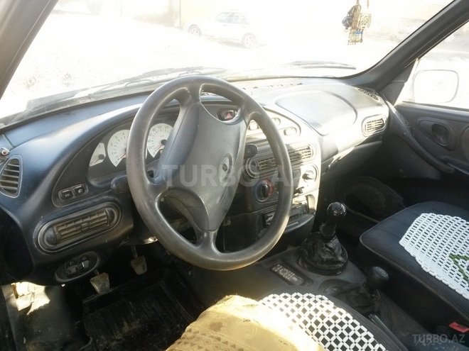 Chevrolet Niva 2006, 260,000 km - 1.7 л - Saatlı