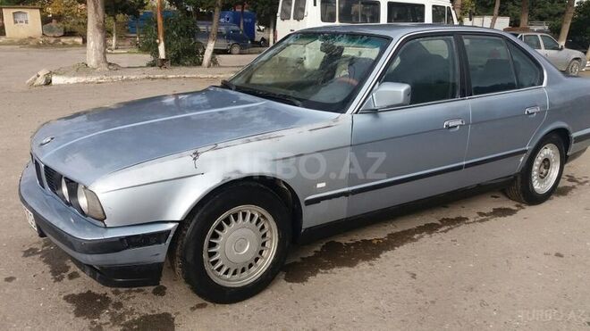 BMW 520 1989, 300,000 km - 2.0 l - Bakı
