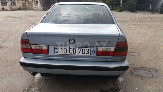 BMW 520 1989, 300,000 km - 2.0 l - Bakı