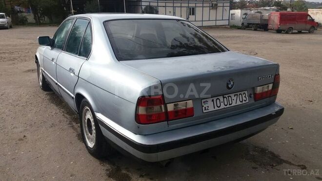 BMW 520 1989, 300,000 km - 2.0 l - Bakı