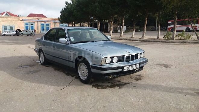 BMW 520 1989, 300,000 km - 2.0 l - Bakı