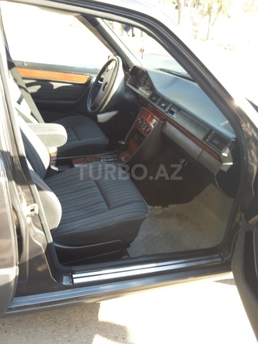 Mercedes E 230 1991, 310,010 km - 2.3 l - Bakı