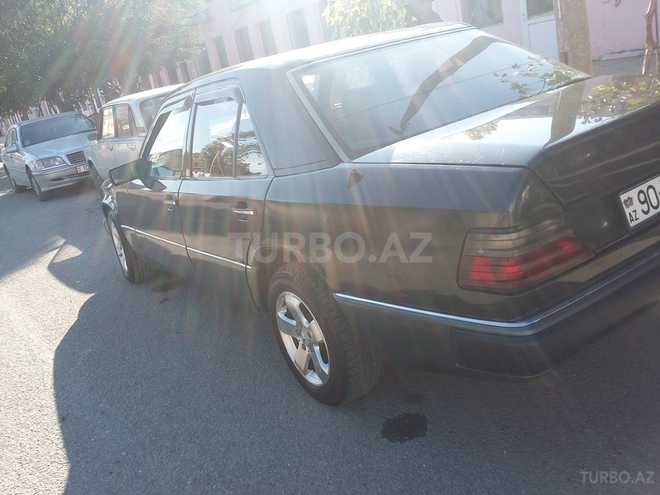 Mercedes E 230 1991, 310,010 km - 2.3 l - Bakı