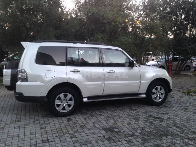 Mitsubishi Pajero 2008, 186,000 km - 3.0 l - Bakı