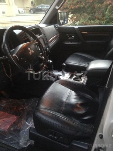 Mitsubishi Pajero 2008, 186,000 km - 3.0 l - Bakı