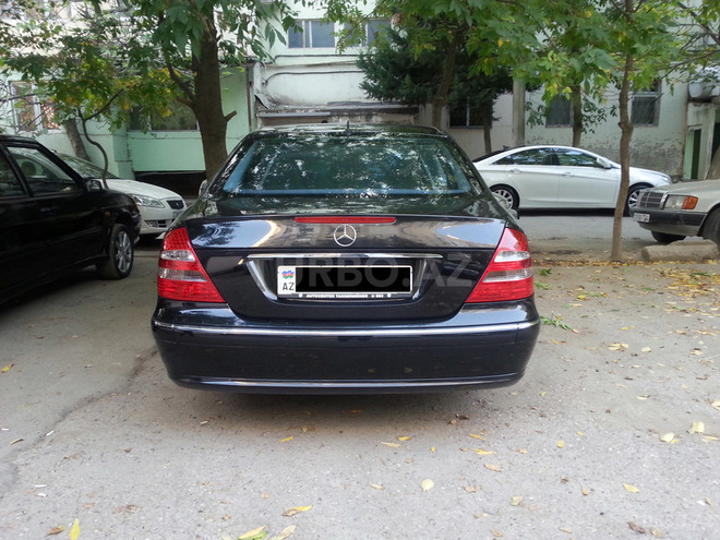 Mercedes E 240 2003, 160,000 km - 2.4 l - Bakı