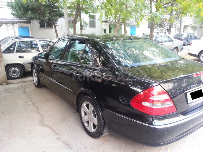 Mercedes E 240 2003, 160,000 km - 2.4 l - Bakı